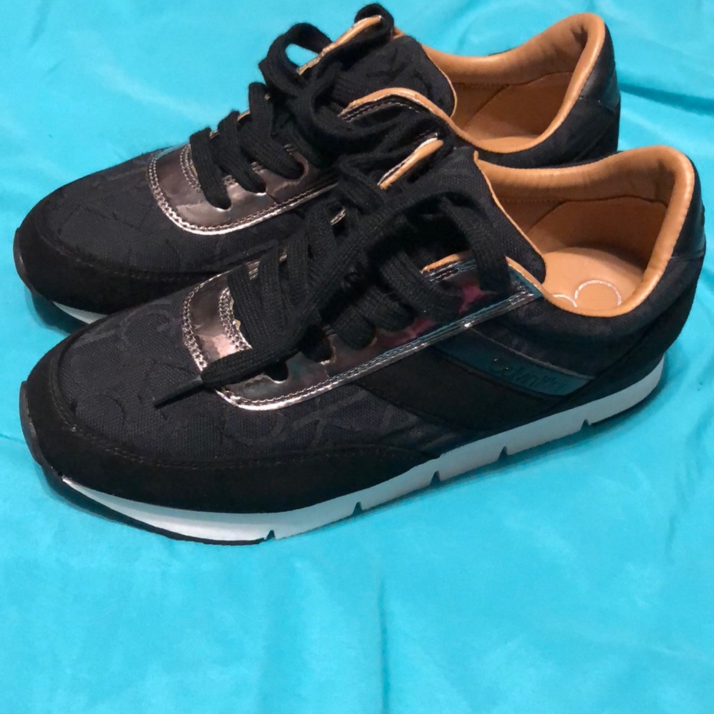 Calvin Klein women’s Sneaker size 8.5 new